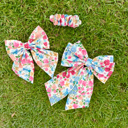 Blossom Lane | Floral Classic Bow