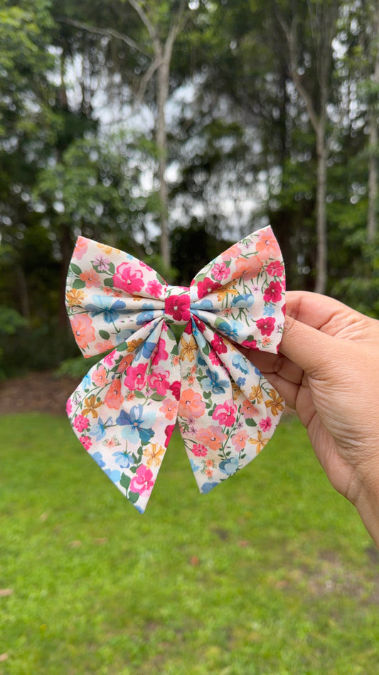 Blossom Lane | Floral Classic Bow